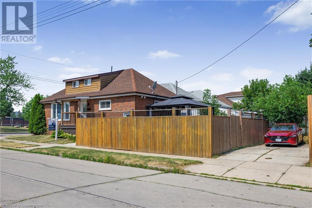 Photo 7 of 55 Allan Avenue, Hamilton ON