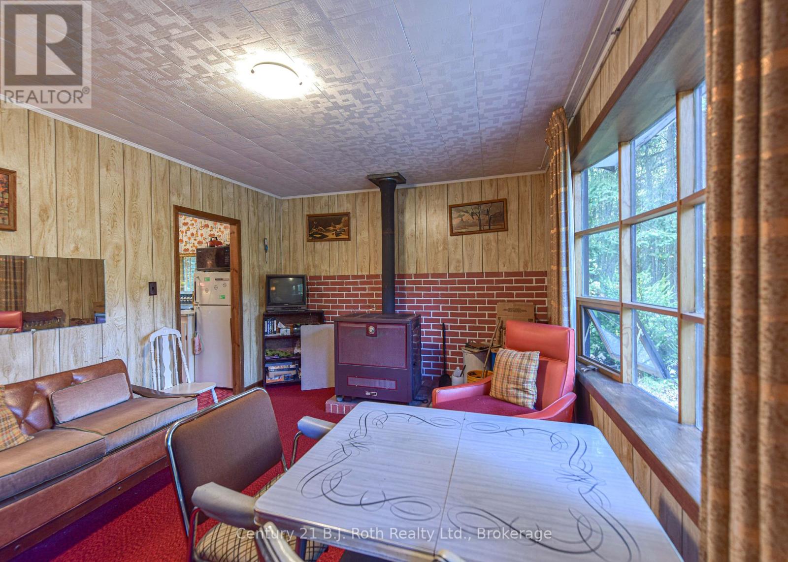 Photo 6 of 6571 Pioneer Village Lane, Ramara ON