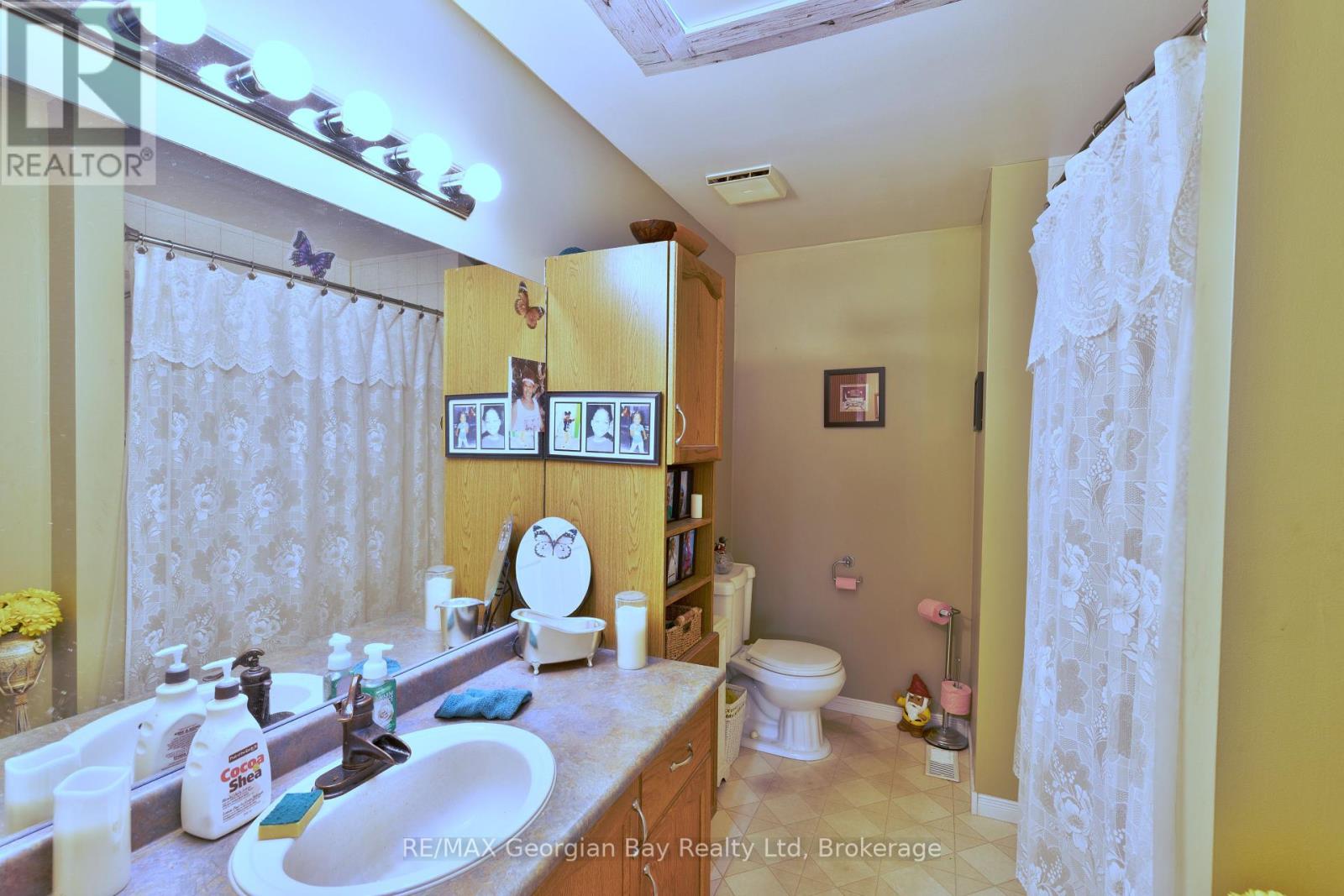 Photo 1 of 33 Anderson Crescent, Tay ON