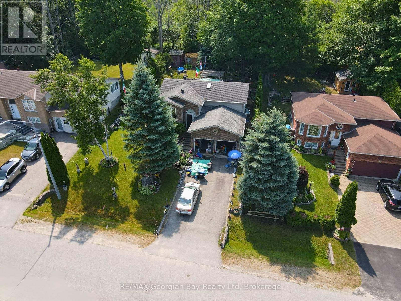 Photo 8 of 33 Anderson Crescent, Tay ON