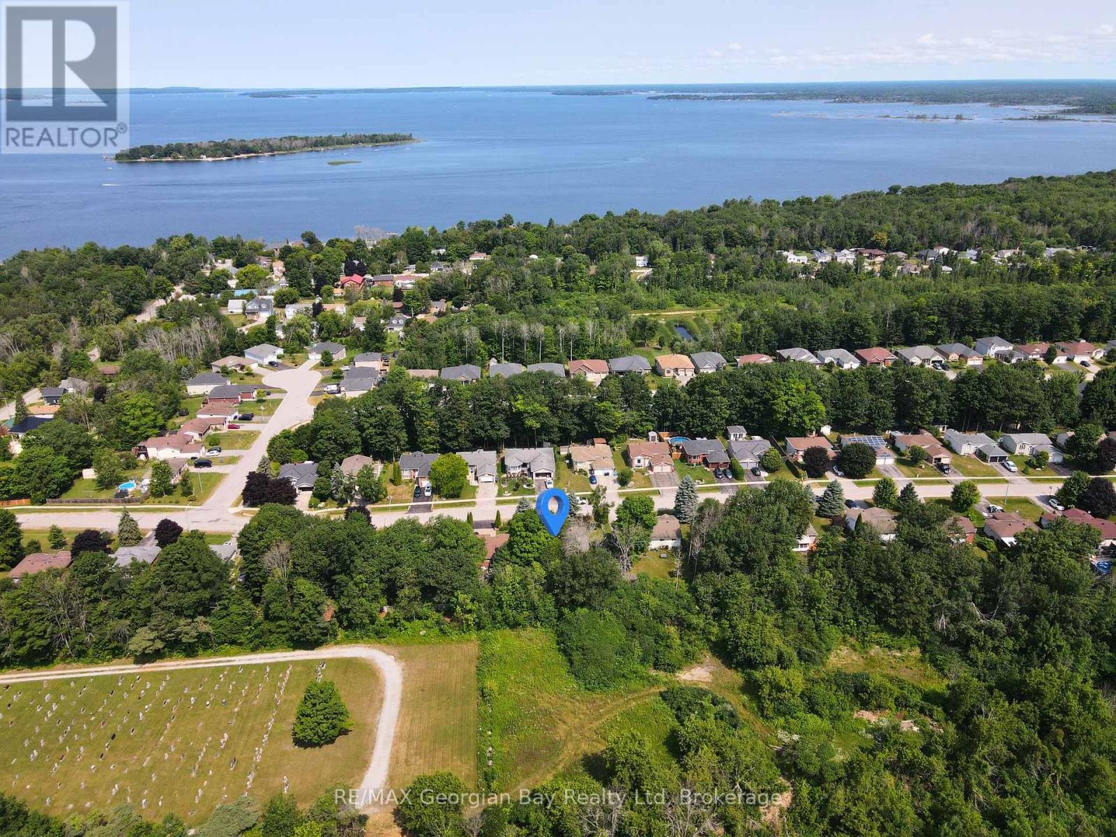 Photo 38 of 33 Anderson Crescent, Tay ON