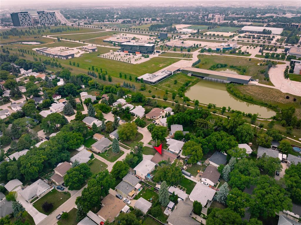 Photo 32 of 71 Temple Bay, Winnipeg MB