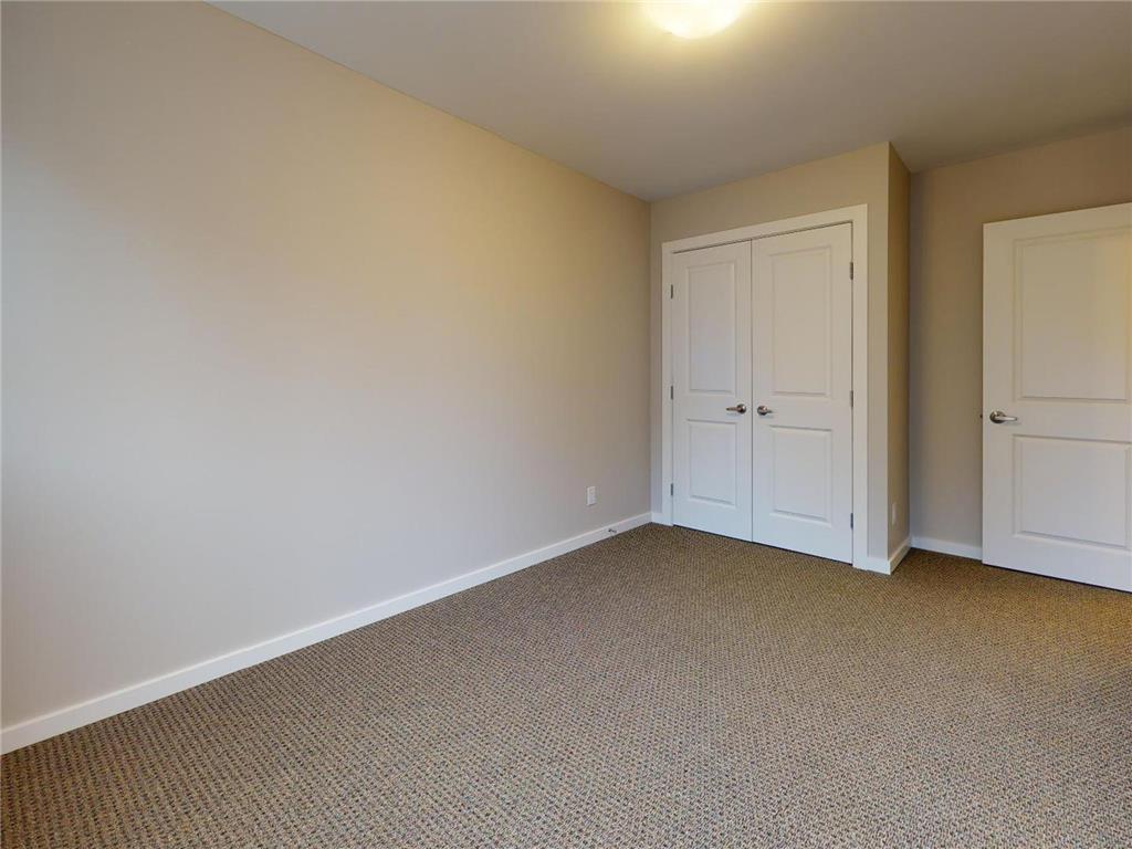 Photo 2 of 799 Weatherdon Avenue, Winnipeg MB