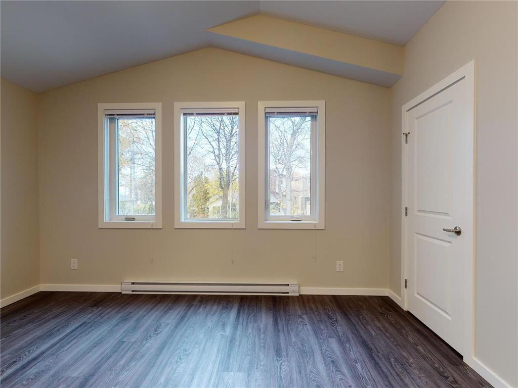 Photo 7 of 799 Weatherdon Avenue, Winnipeg MB