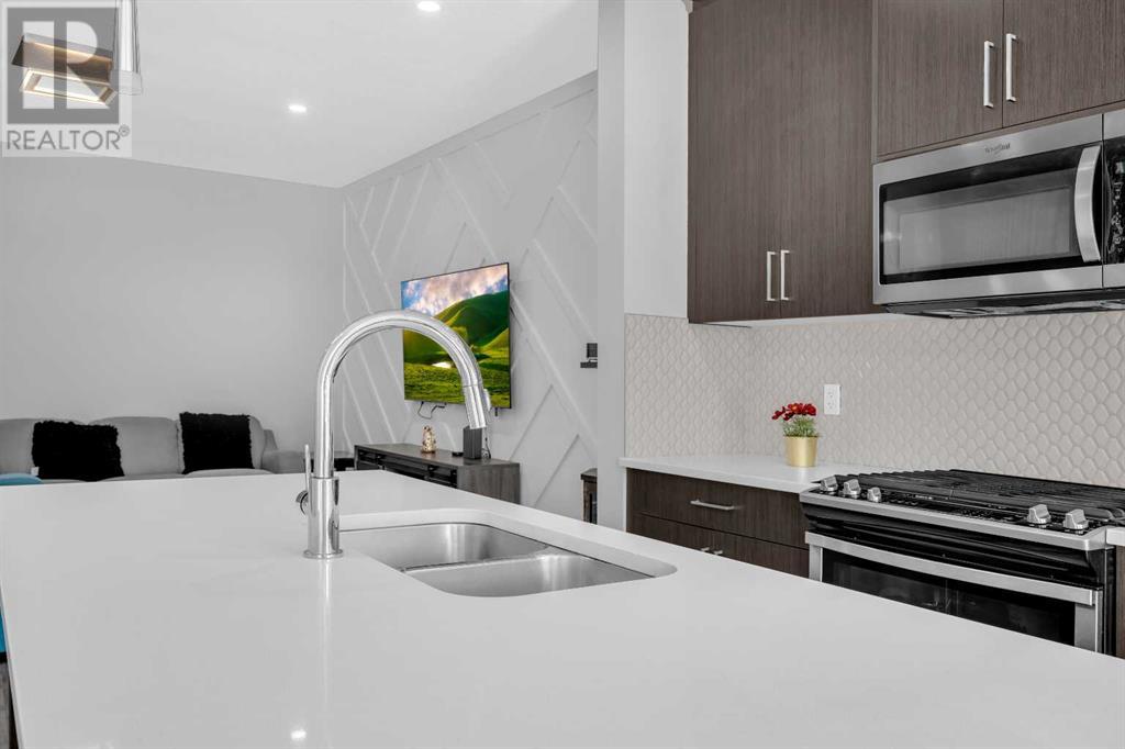 Photo 8 of 16 Midtown Close Sw, Airdrie AB