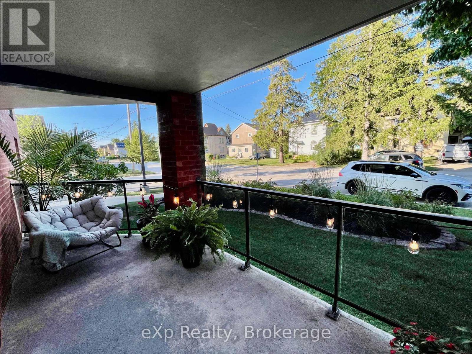 Photo 10 of 105 536 11 Th Avenue E, Hanover ON
