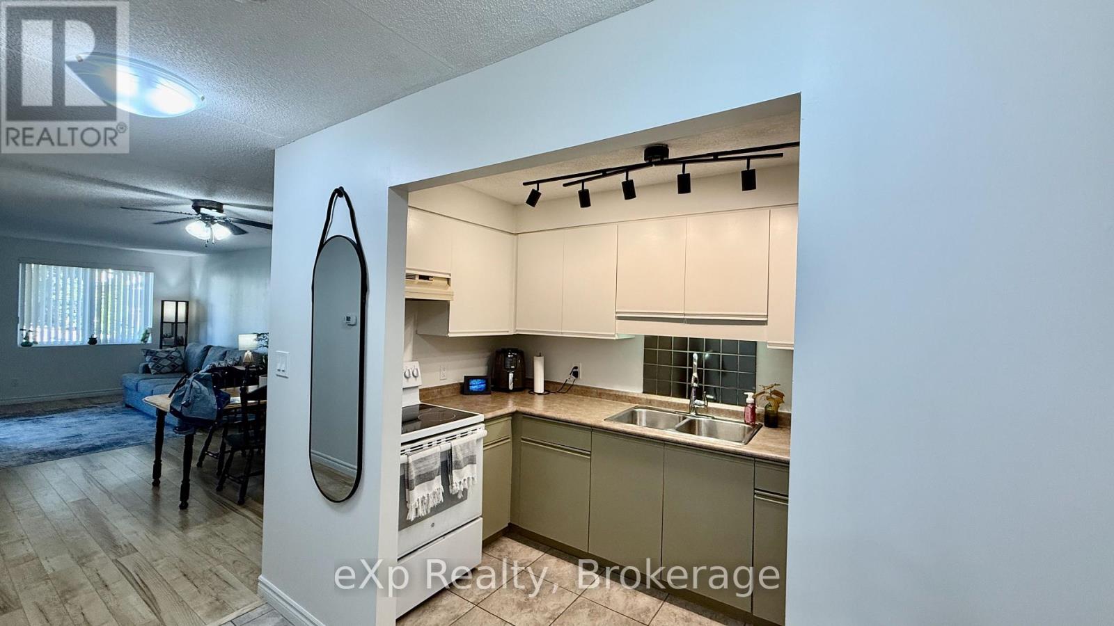 Photo 17 of 105 536 11 Th Avenue E, Hanover ON