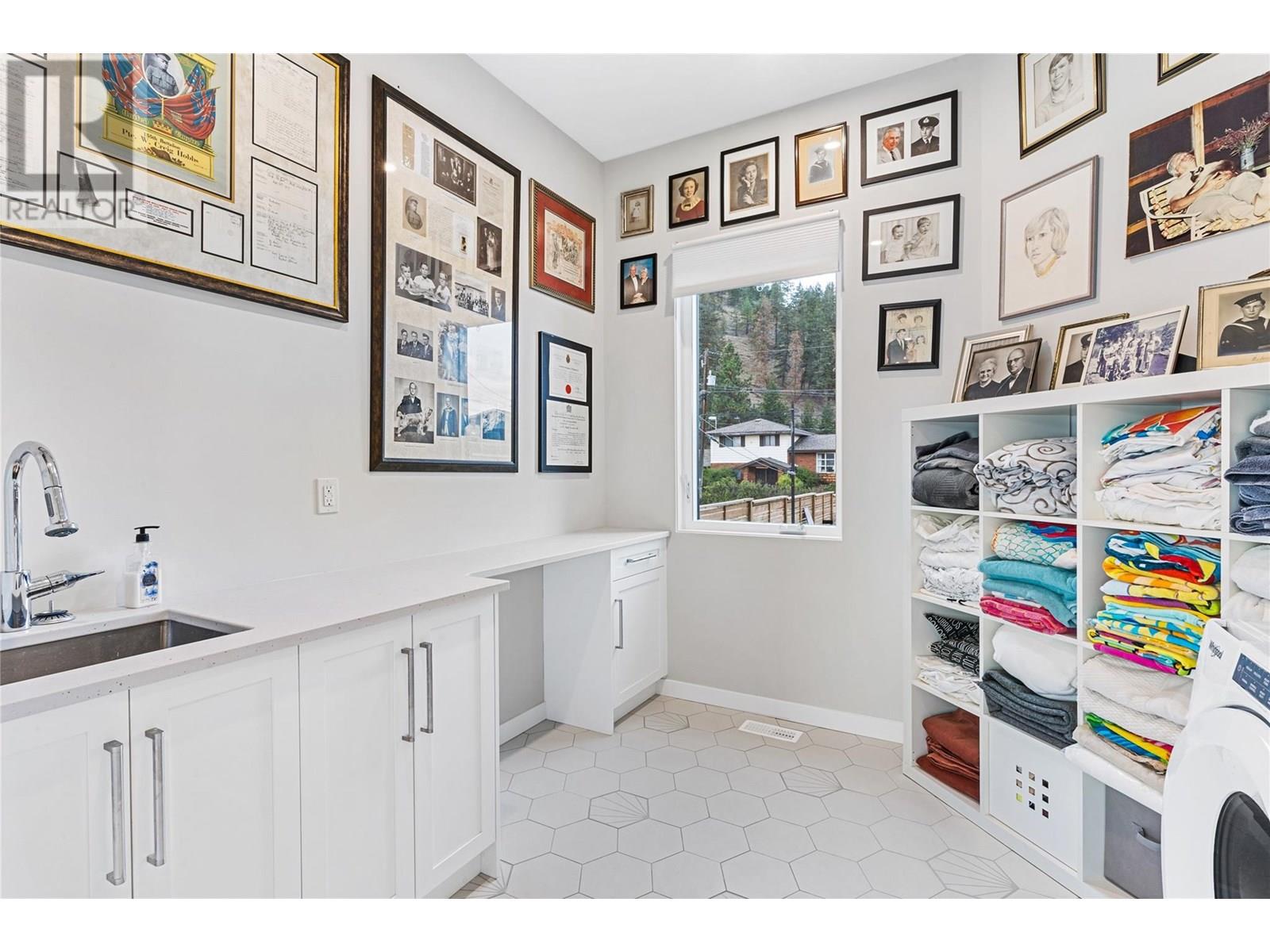 419 Shorts Road, Fintry
