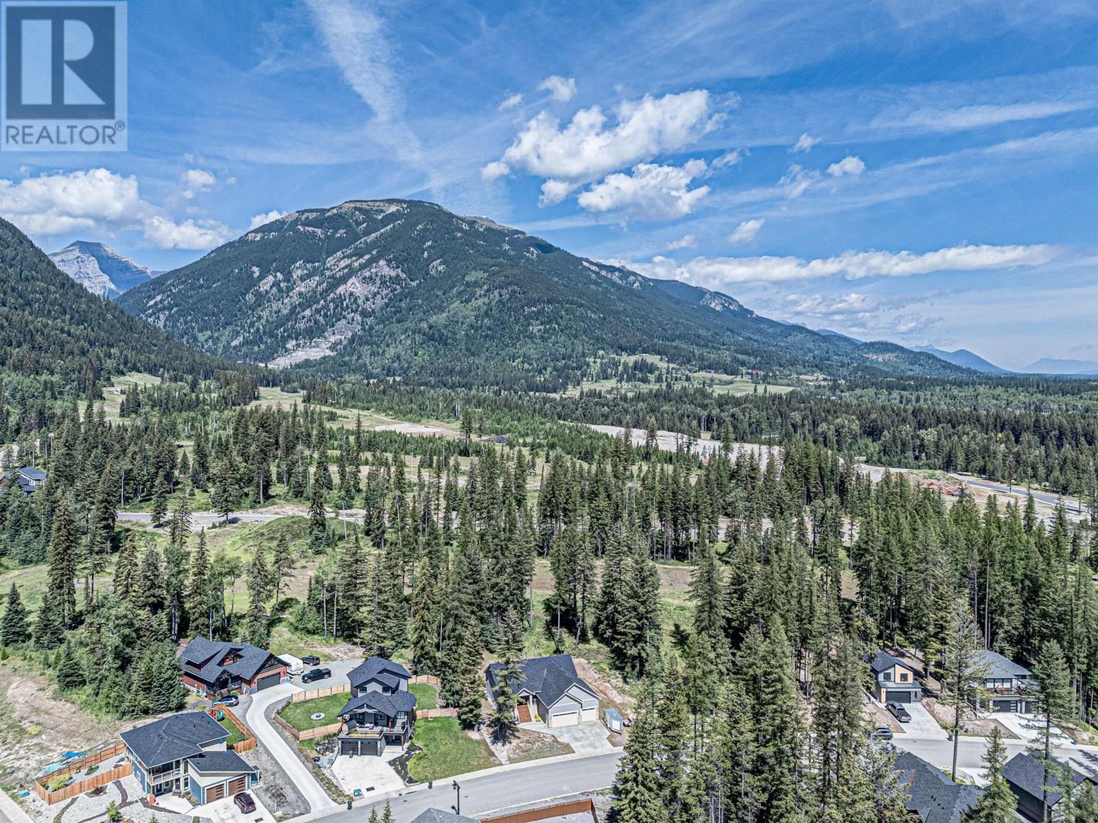 Photo 9 of 2041 Golden Eagle Drive, Sparwood BC