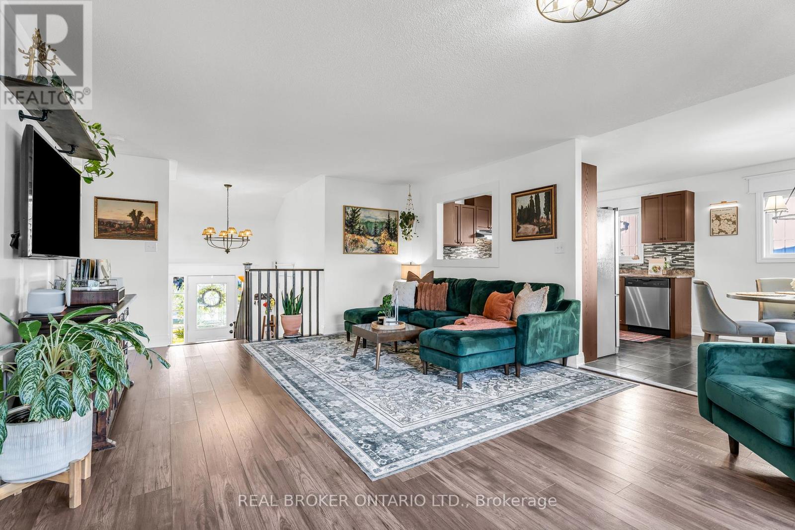 Photo 35 of 292 Regina Street, Clearview ON