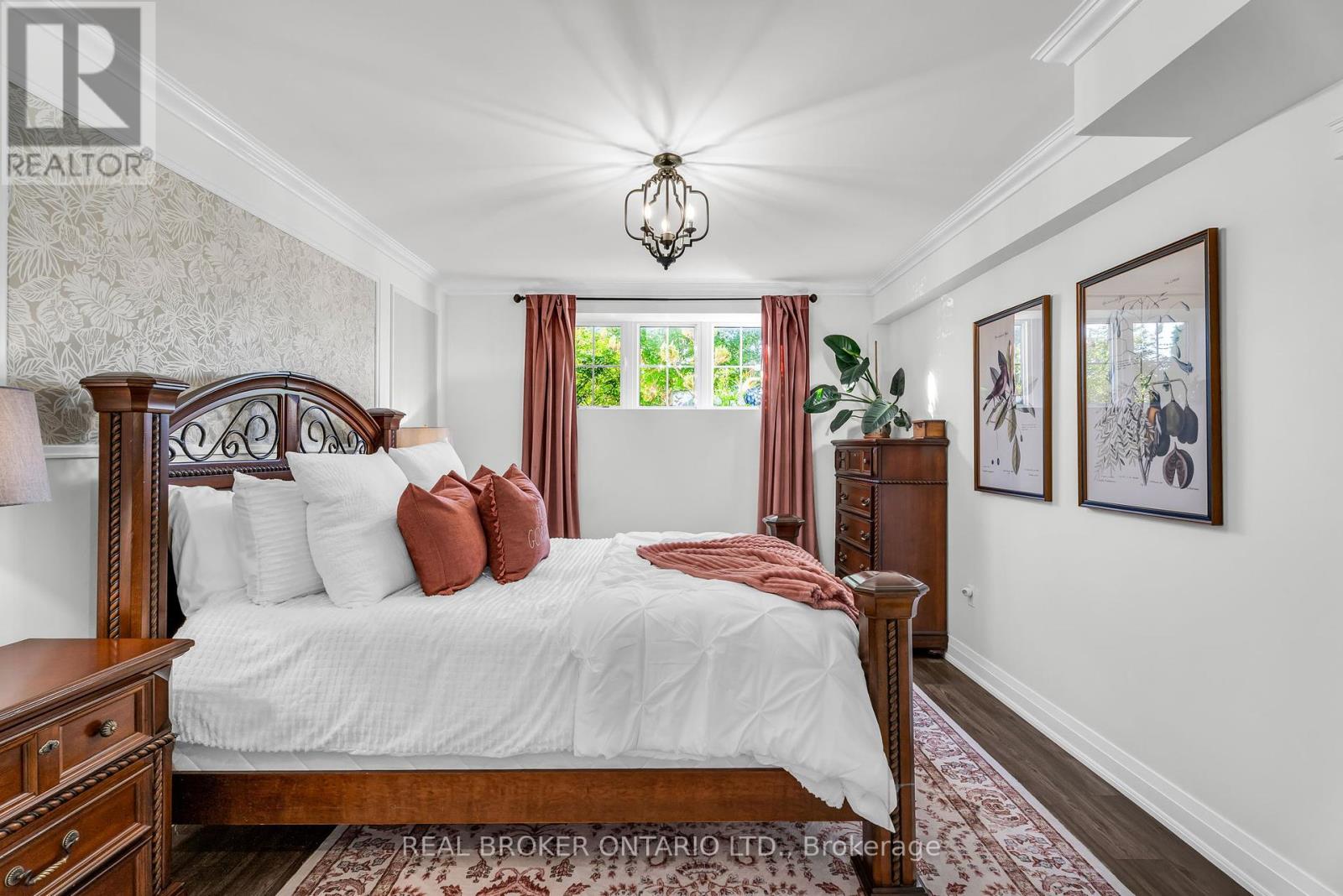 Photo 16 of 292 Regina Street, Clearview ON