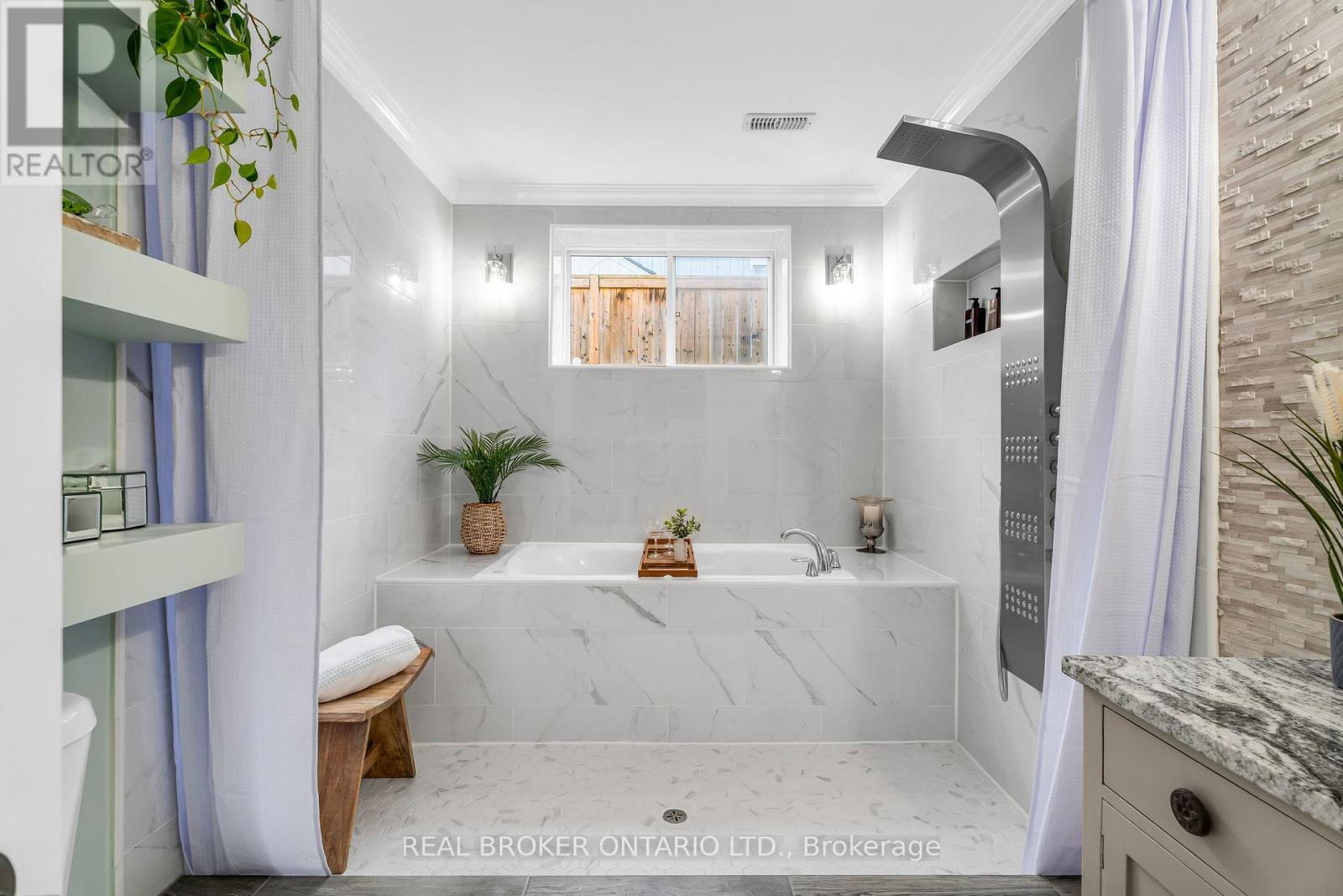 Photo 33 of 292 Regina Street, Clearview ON