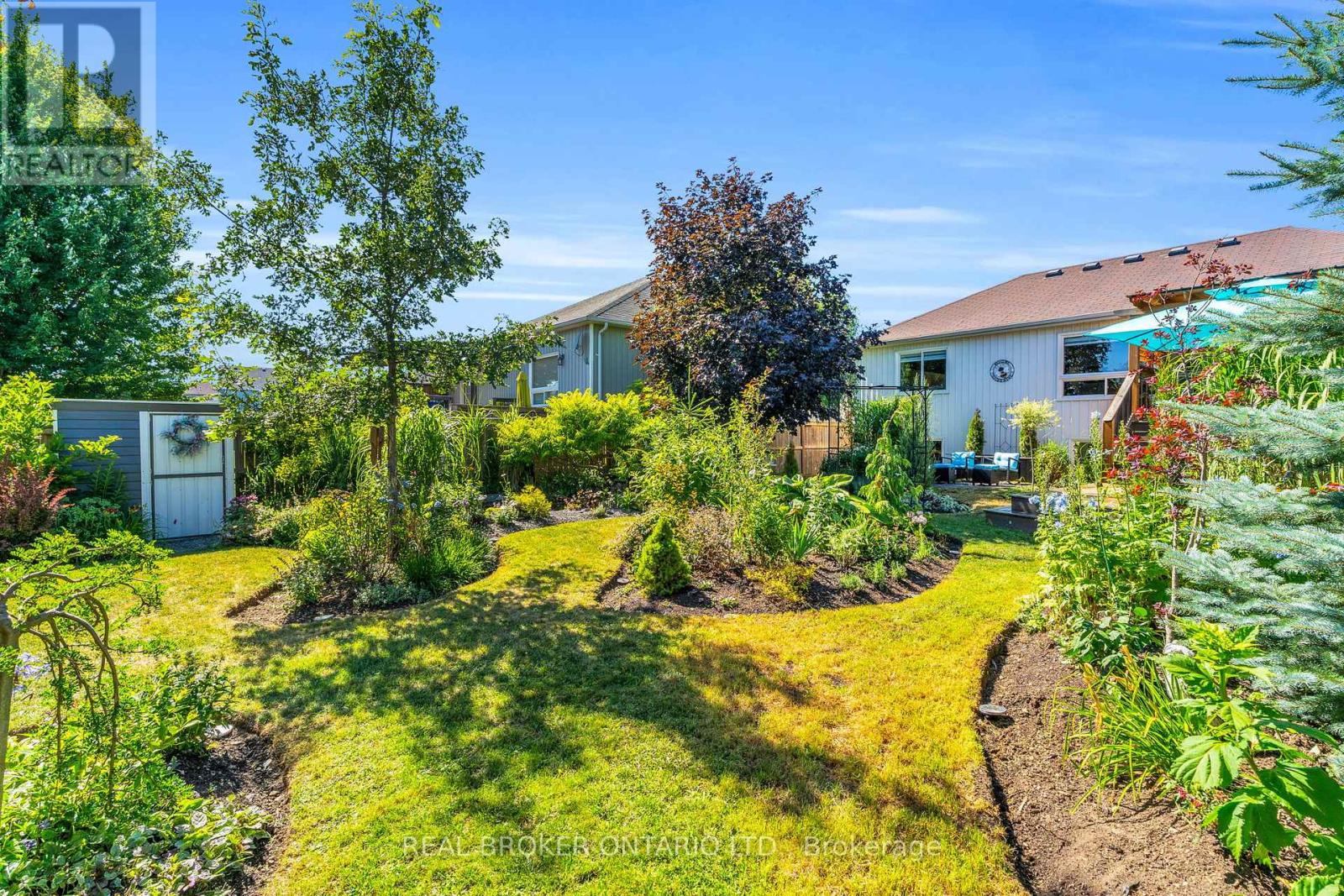 Photo 1 of 292 Regina Street, Clearview ON
