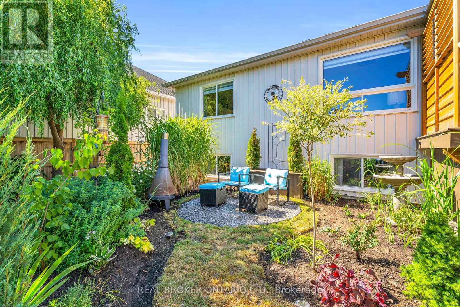 Photo 24 of 292 Regina Street, Clearview ON