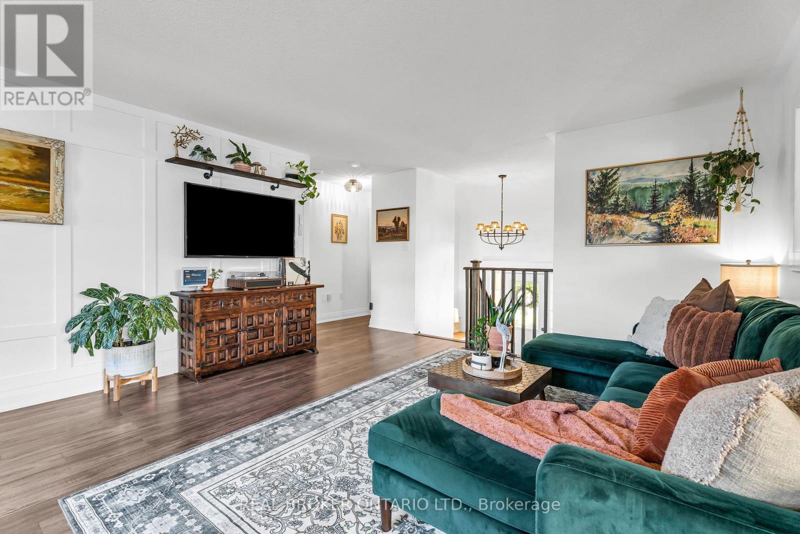 Photo 7 of 292 Regina Street, Clearview ON
