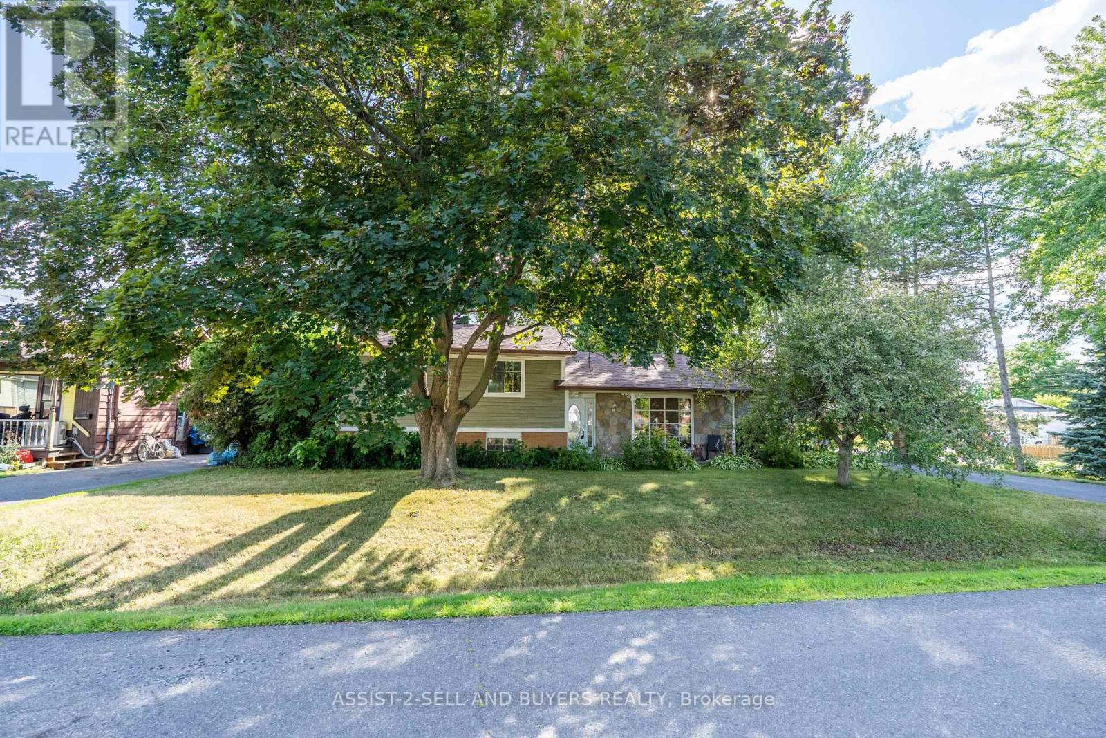 Photo 8 of 3230 Cadeb Avenue, Cornwall ON