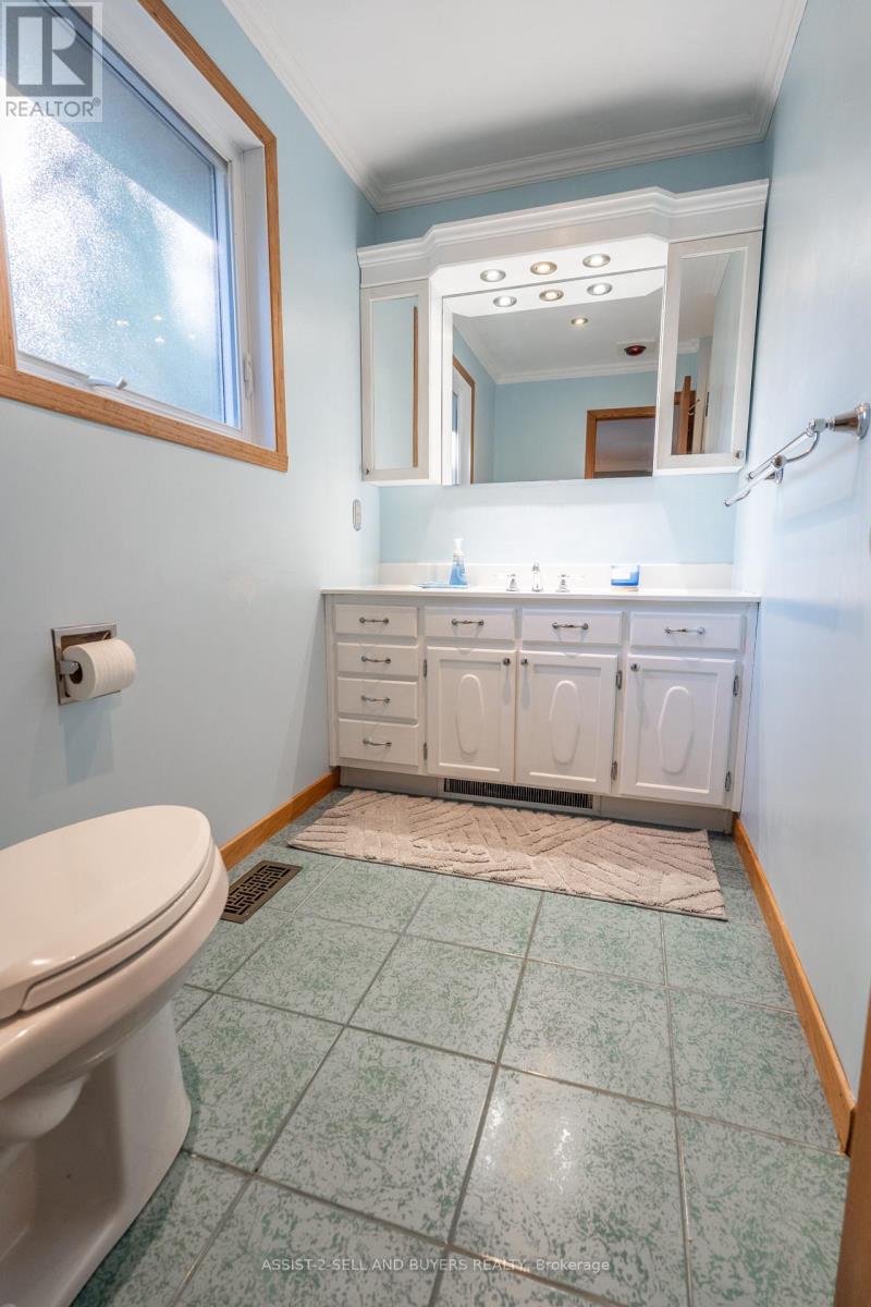 Photo 10 of 3230 Cadeb Avenue, Cornwall ON