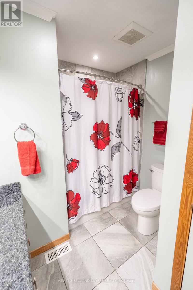Photo 35 of 3230 Cadeb Avenue, Cornwall ON
