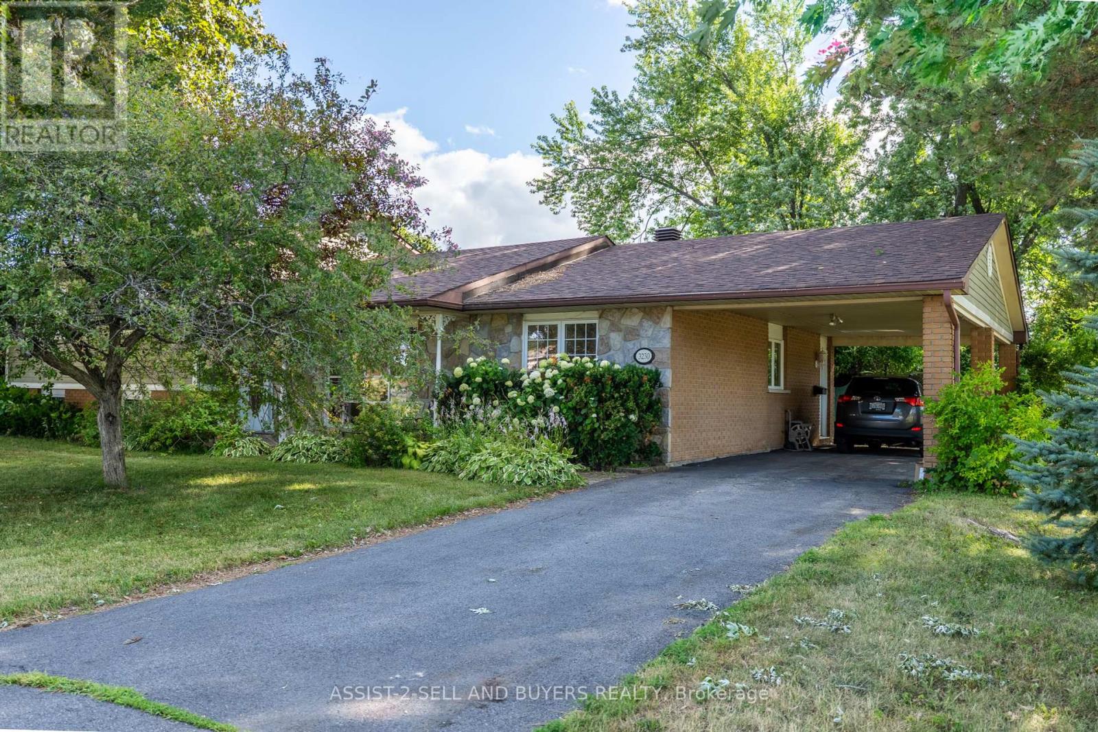 Photo 15 of 3230 Cadeb Avenue, Cornwall ON