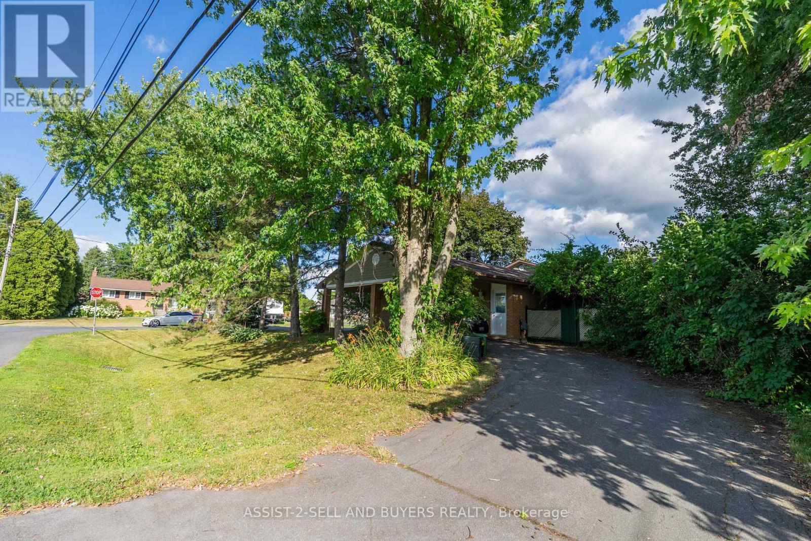 Photo 12 of 3230 Cadeb Avenue, Cornwall ON