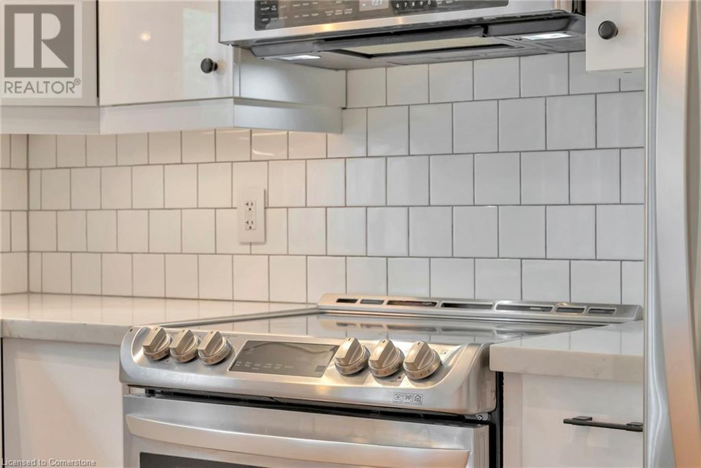 Photo 15 of 433 Hughson Street N, Hamilton ON