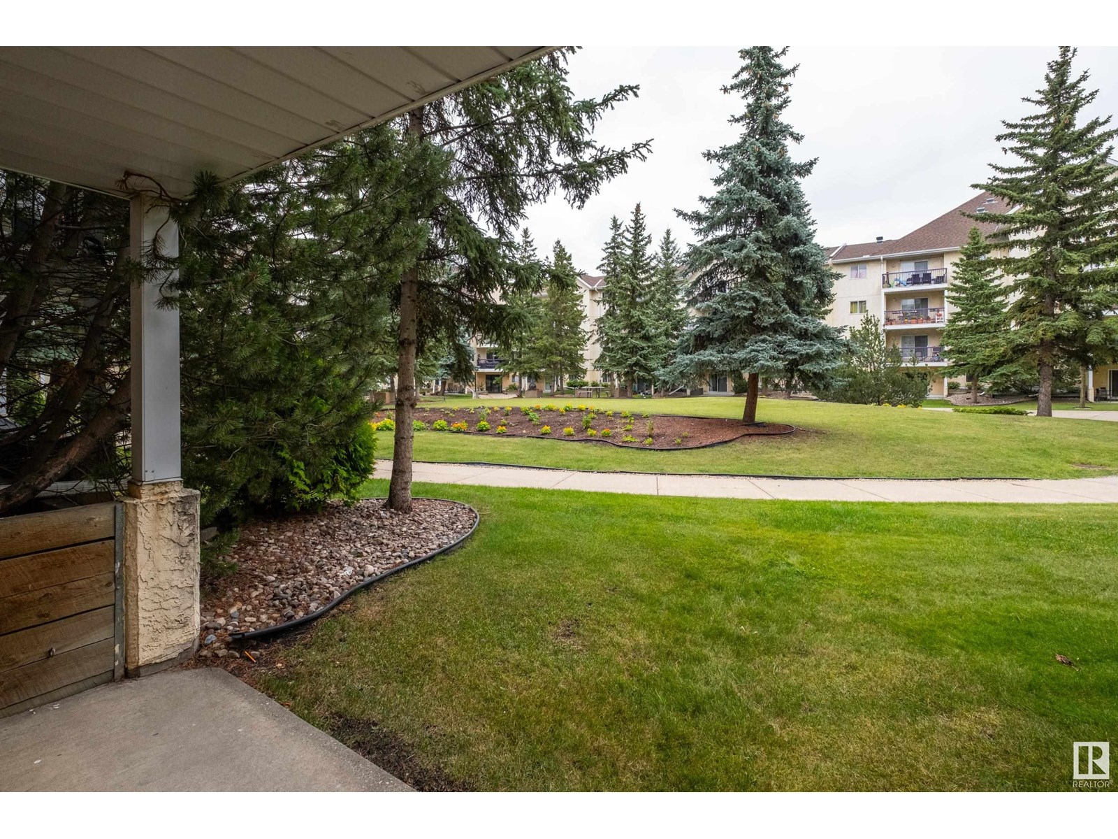 Photo 11 of 134 10636 120 St Nw, Edmonton AB