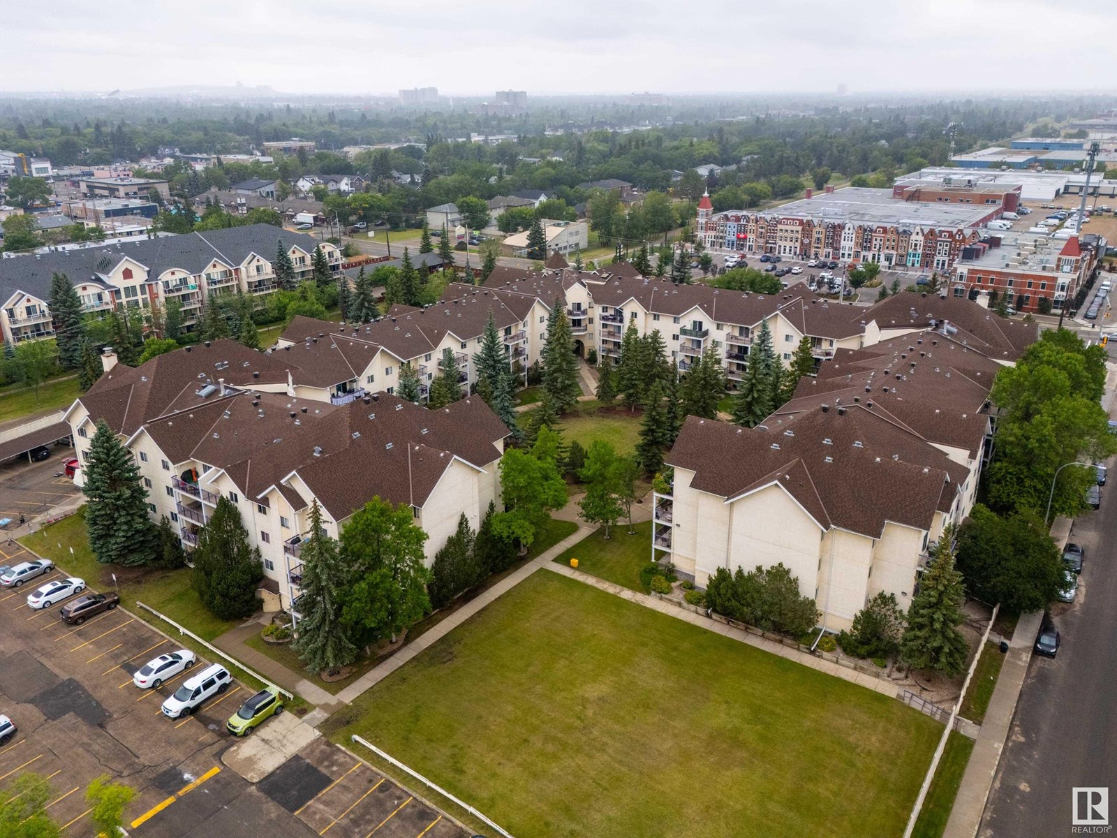 Photo 27 of 134 10636 120 St Nw, Edmonton AB