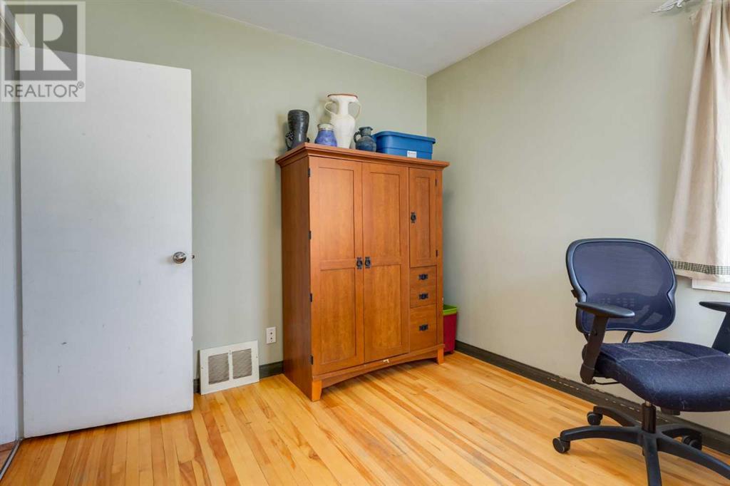 Photo 6 of 202 27 Avenue Ne, Calgary AB