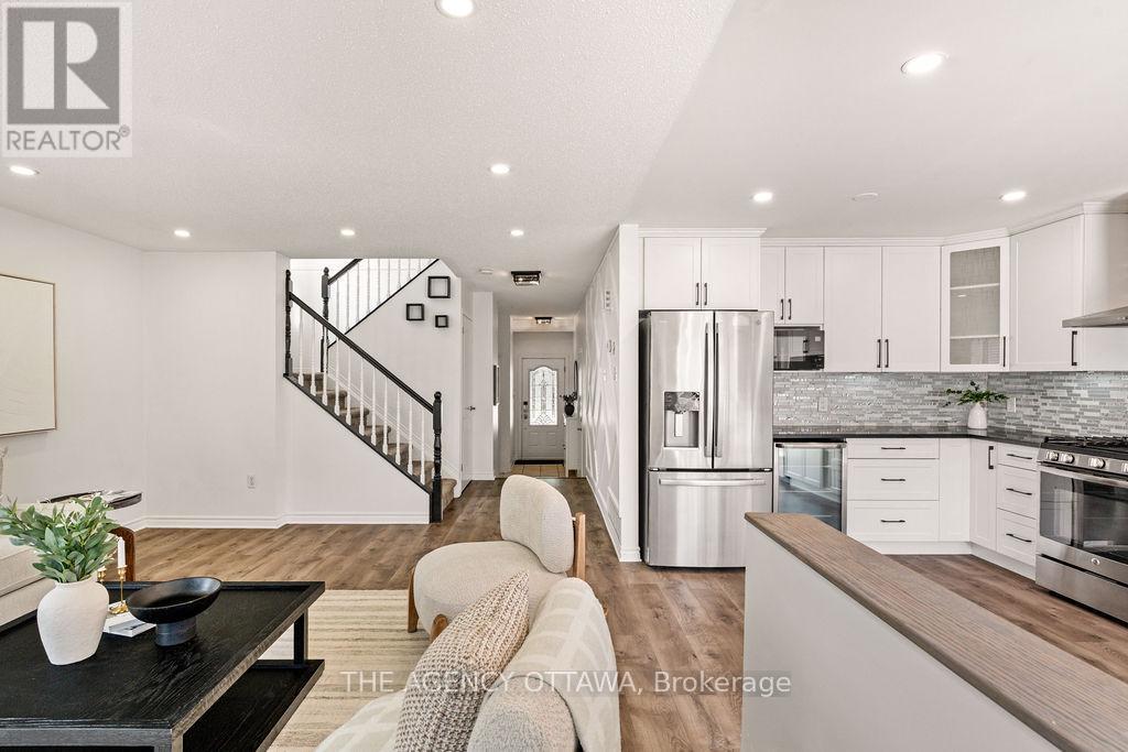 Photo 26 of 70 Appledale Drive, Ottawa ON