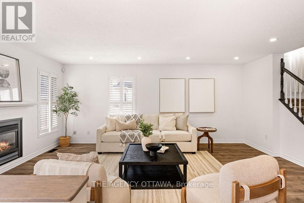 Photo 27 of 70 Appledale Drive, Ottawa ON