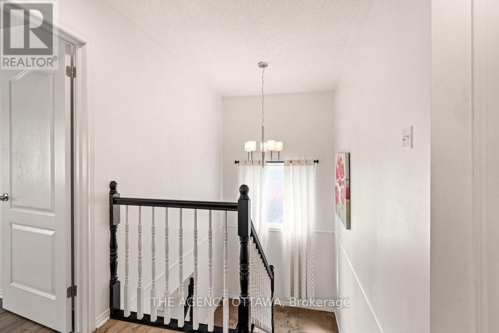 Photo 46 of 70 Appledale Drive, Ottawa ON