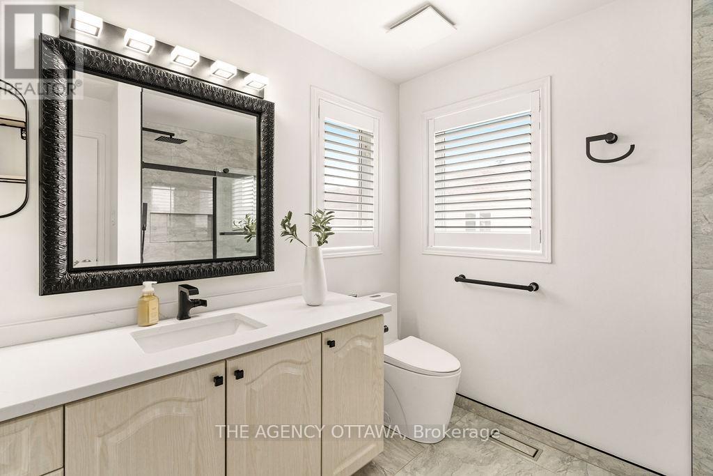 Photo 24 of 70 Appledale Drive, Ottawa ON