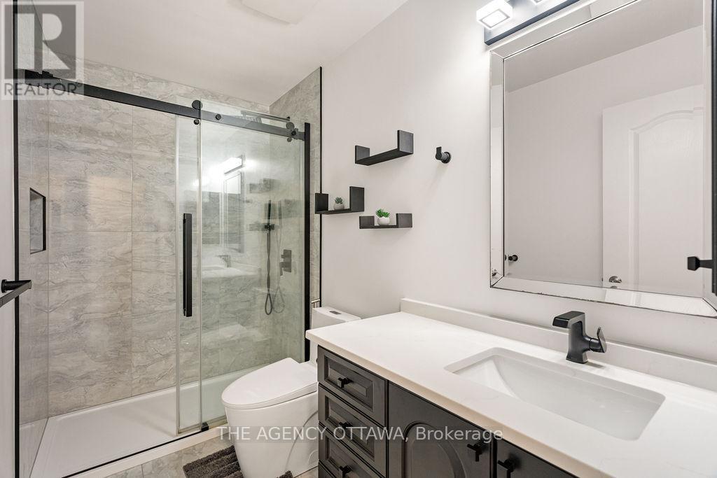 Photo 44 of 70 Appledale Drive, Ottawa ON