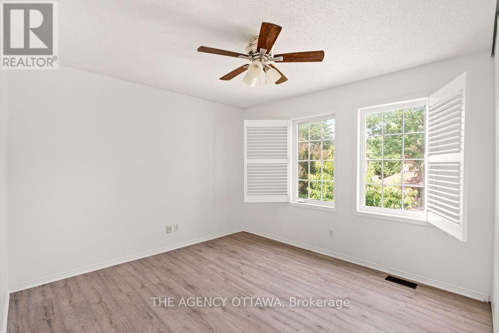 Photo 29 of 70 Appledale Drive, Ottawa ON