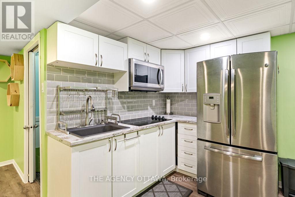 Photo 21 of 70 Appledale Drive, Ottawa ON