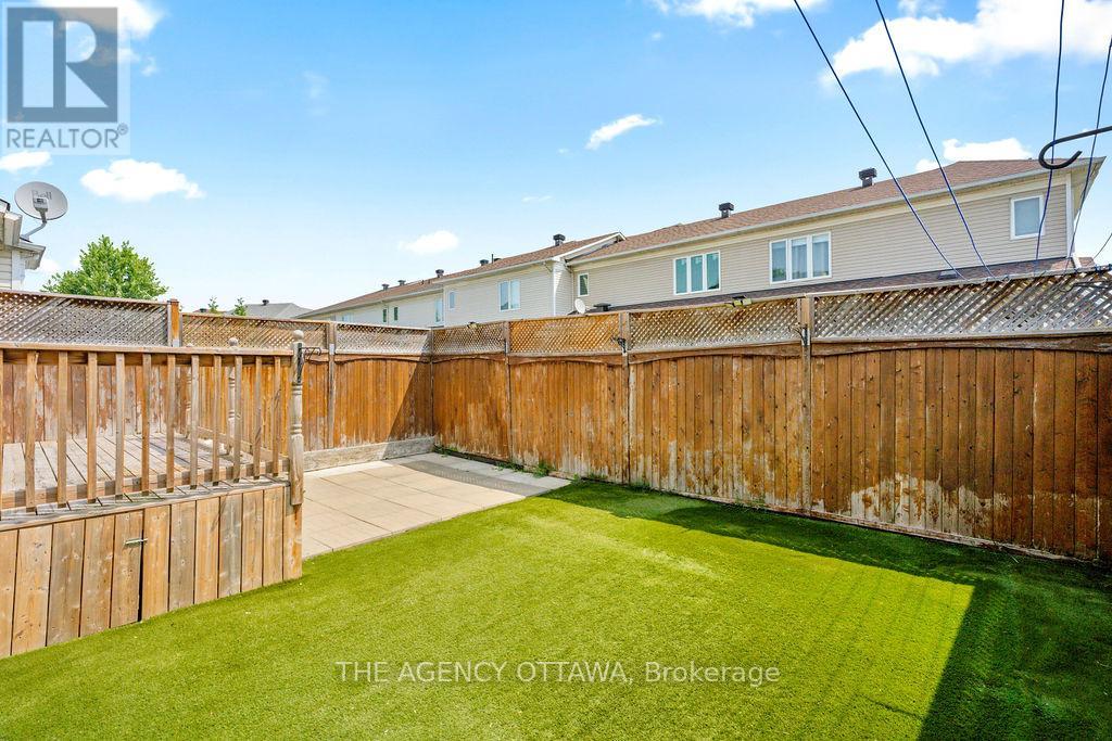 Photo 7 of 70 Appledale Drive, Ottawa ON