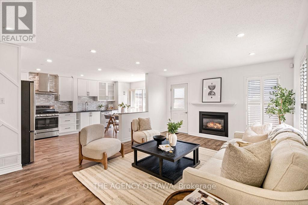 Photo 28 of 70 Appledale Drive, Ottawa ON