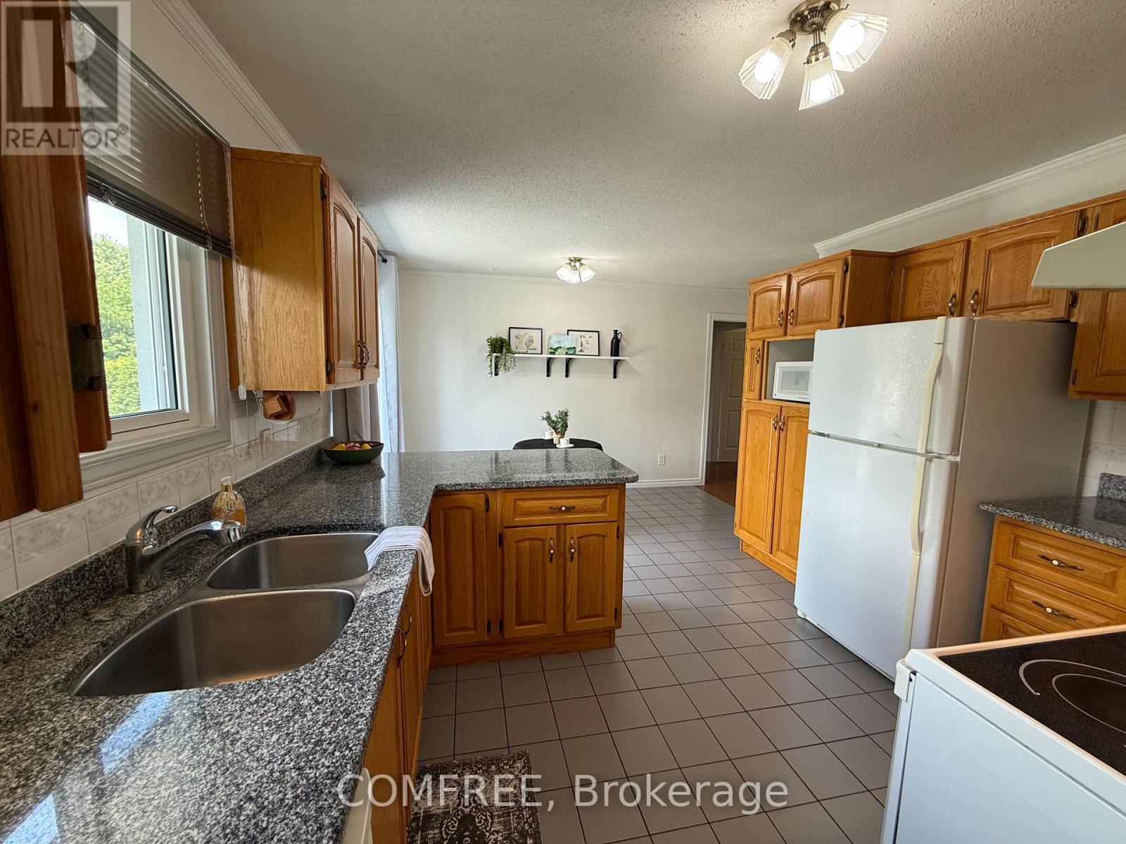 Photo 16 of 64 Menard Street, Russell ON