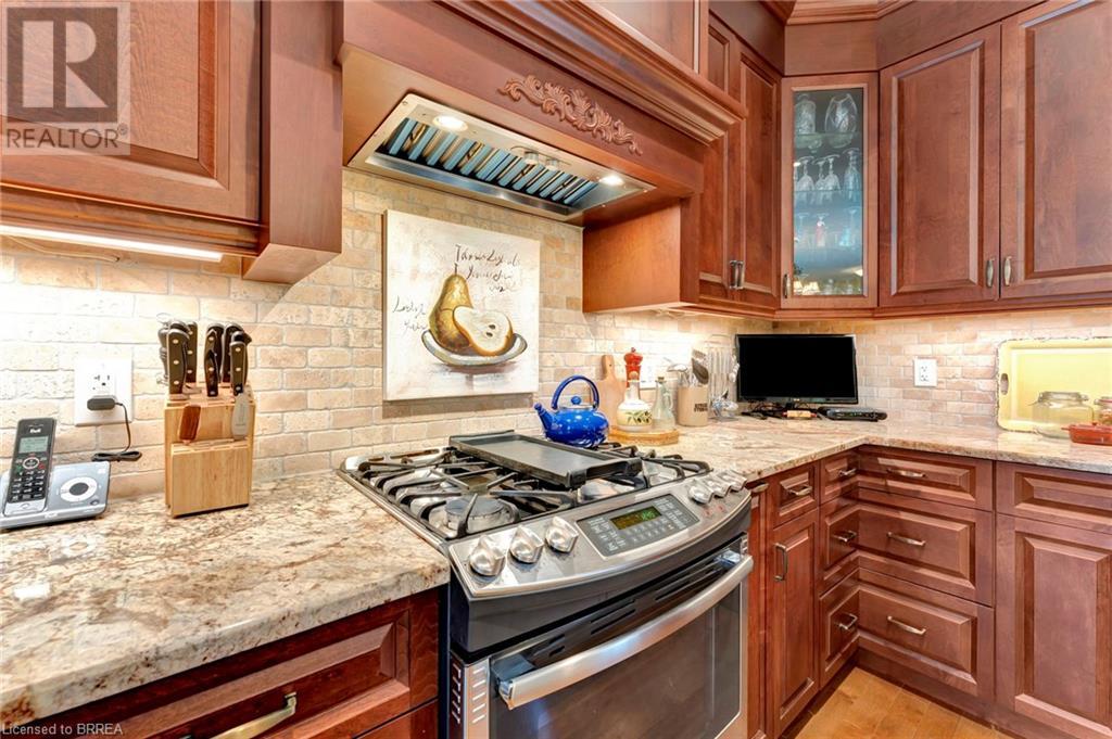 Photo 8 of 158 Willow Street Unit 23, Paris ON