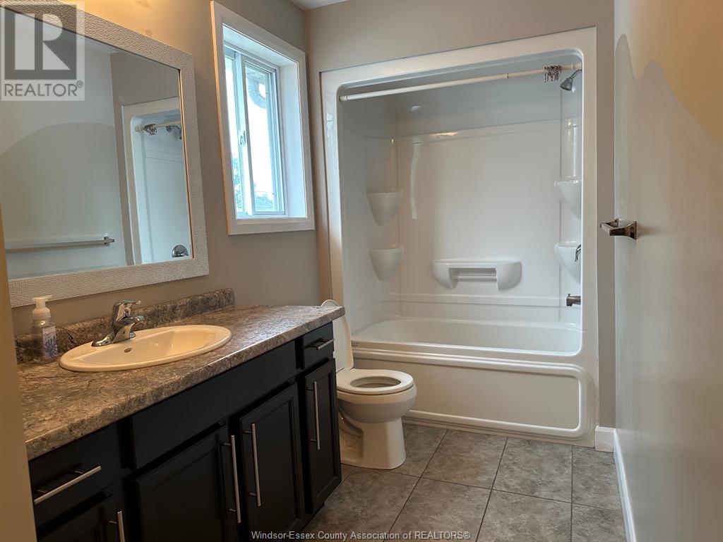 Photo 3 of 1745 Labadie, Windsor ON