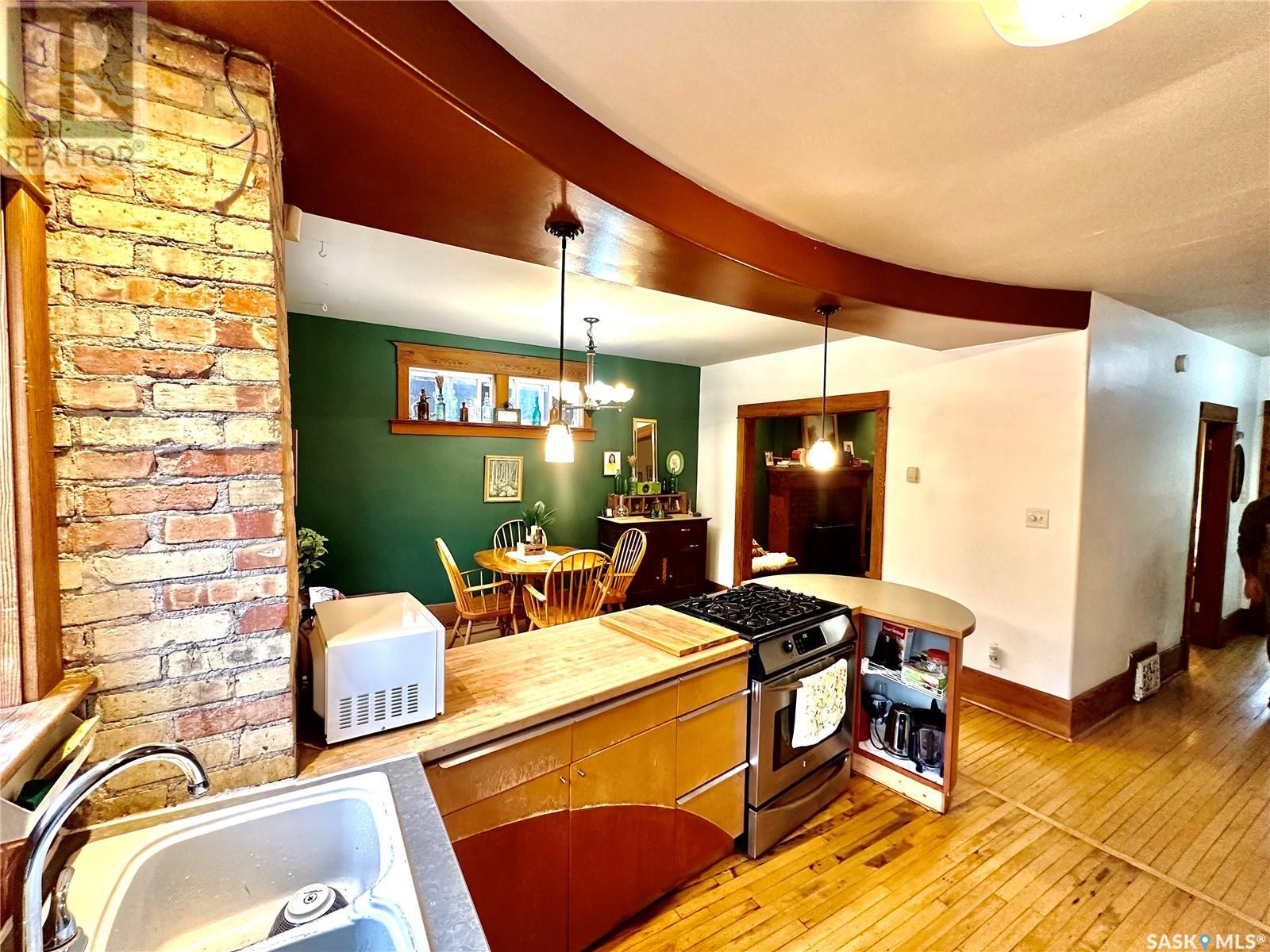 Photo 12 of 2343 Quebec Street, Regina SK