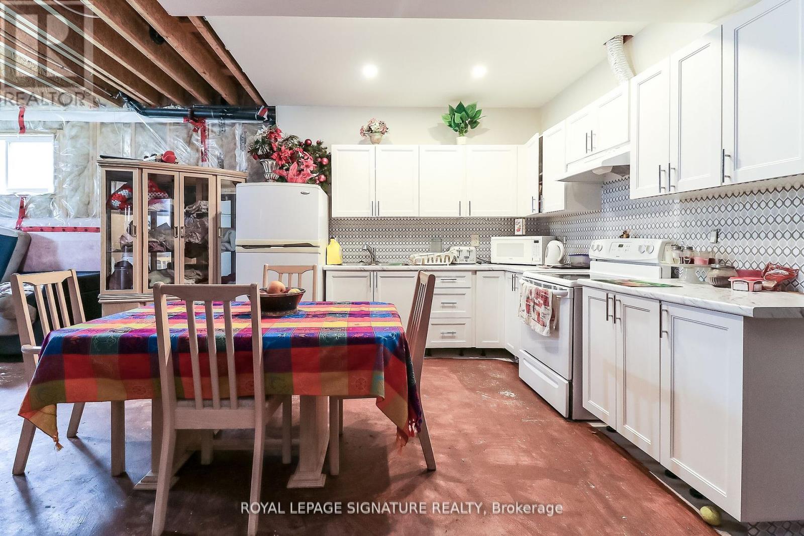 Photo 29 of 48 Allegra Drive, Wasaga Beach ON