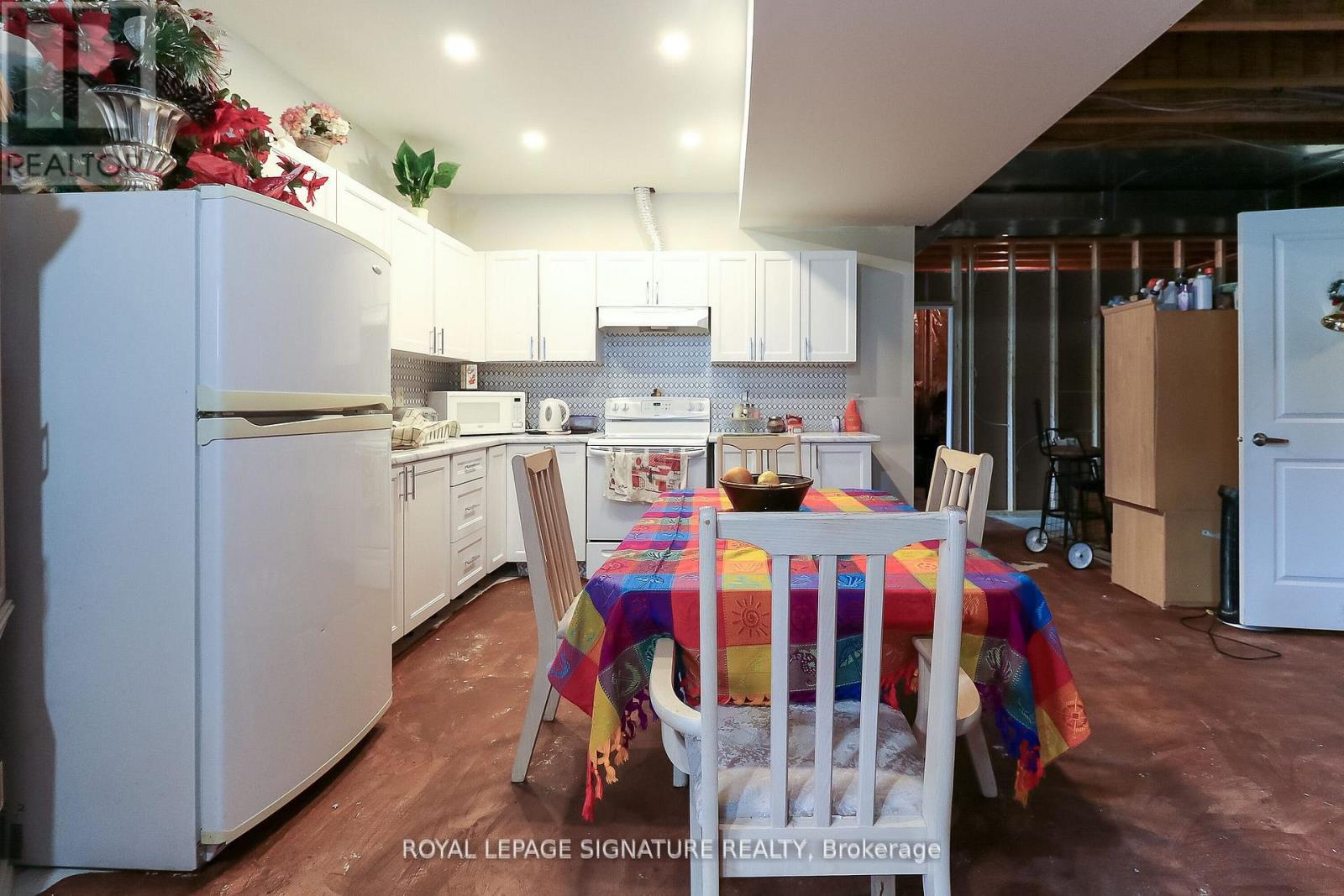 Photo 33 of 48 Allegra Drive, Wasaga Beach ON