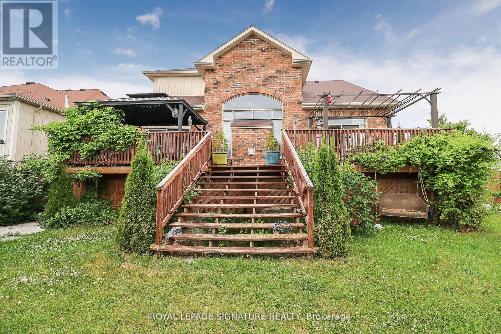 Photo 32 of 48 Allegra Drive, Wasaga Beach ON