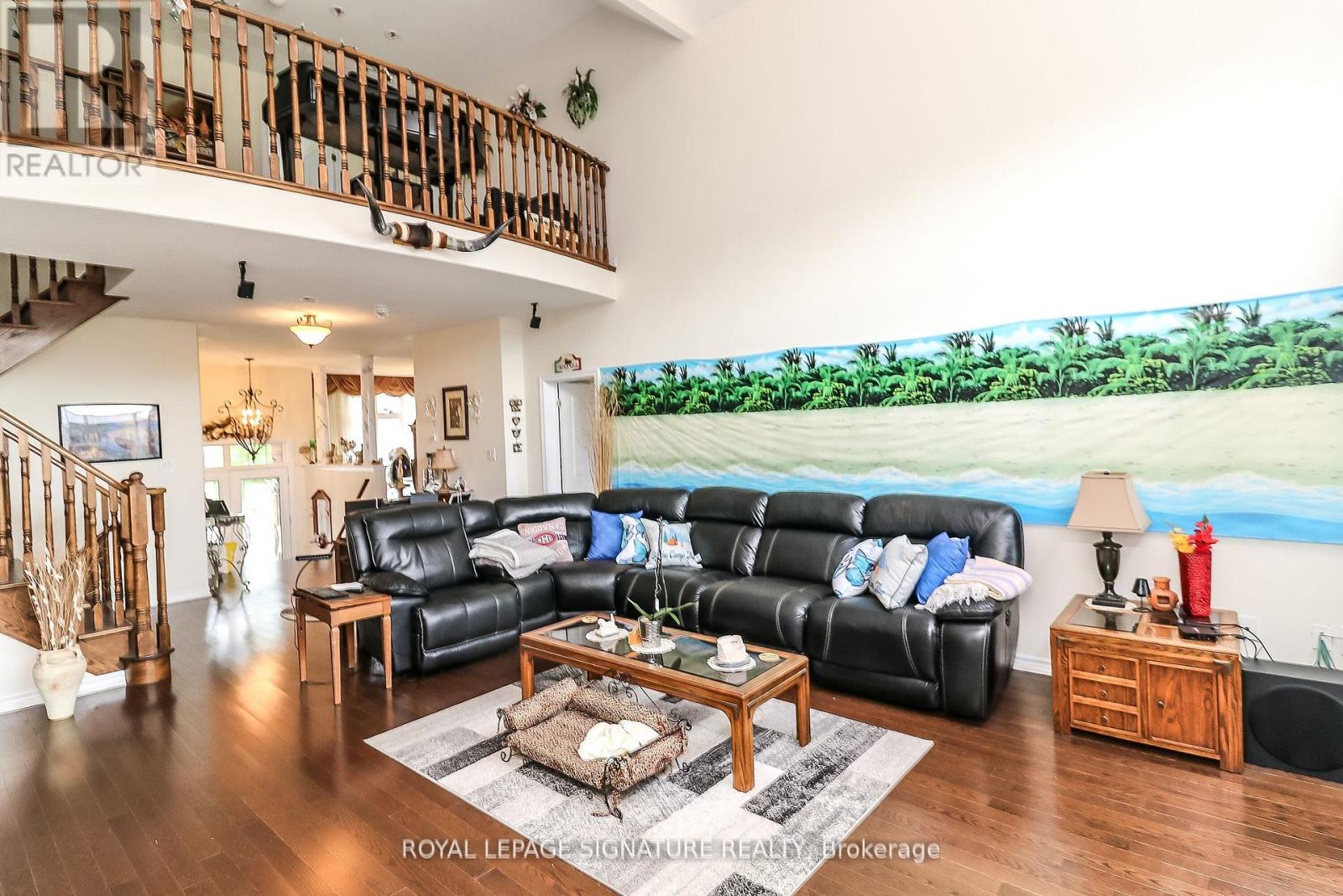 Photo 35 of 48 Allegra Drive, Wasaga Beach ON