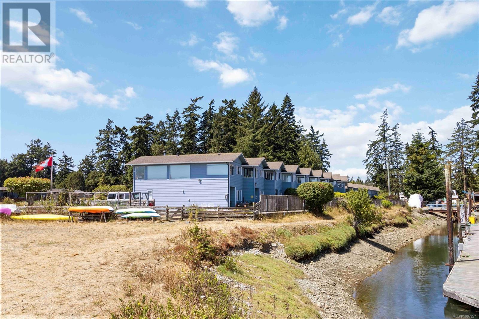 Photo 34 of 2 6110 Seabroom Rd, Sooke BC