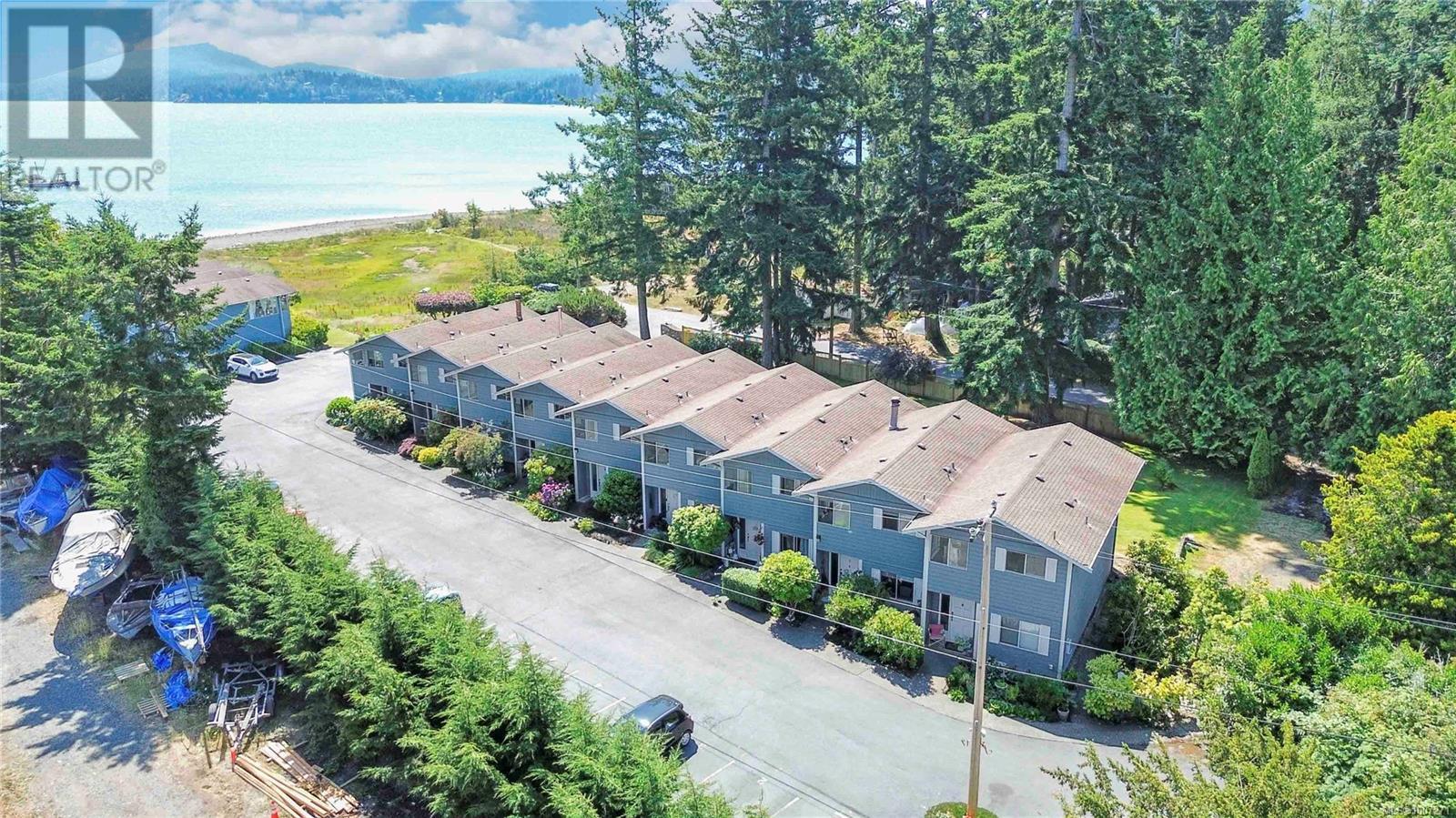 Photo 37 of 2 6110 Seabroom Rd, Sooke BC