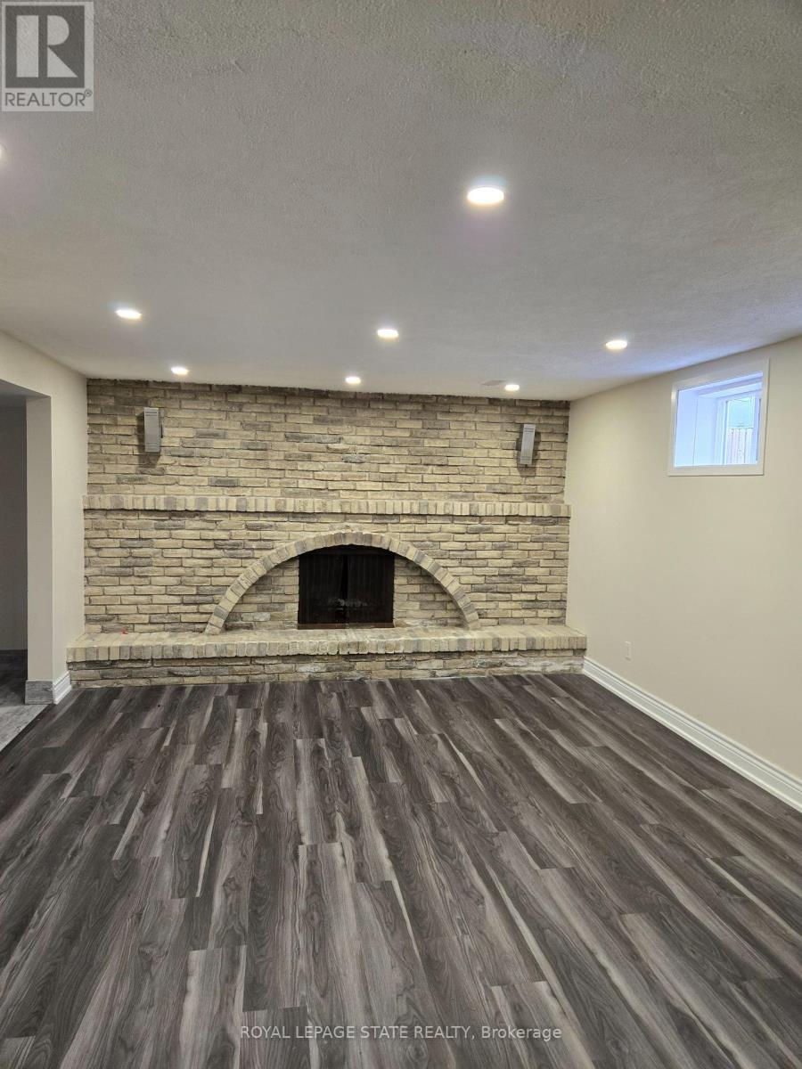 Photo 6 of 2380 Bridge Road, Oakville ON