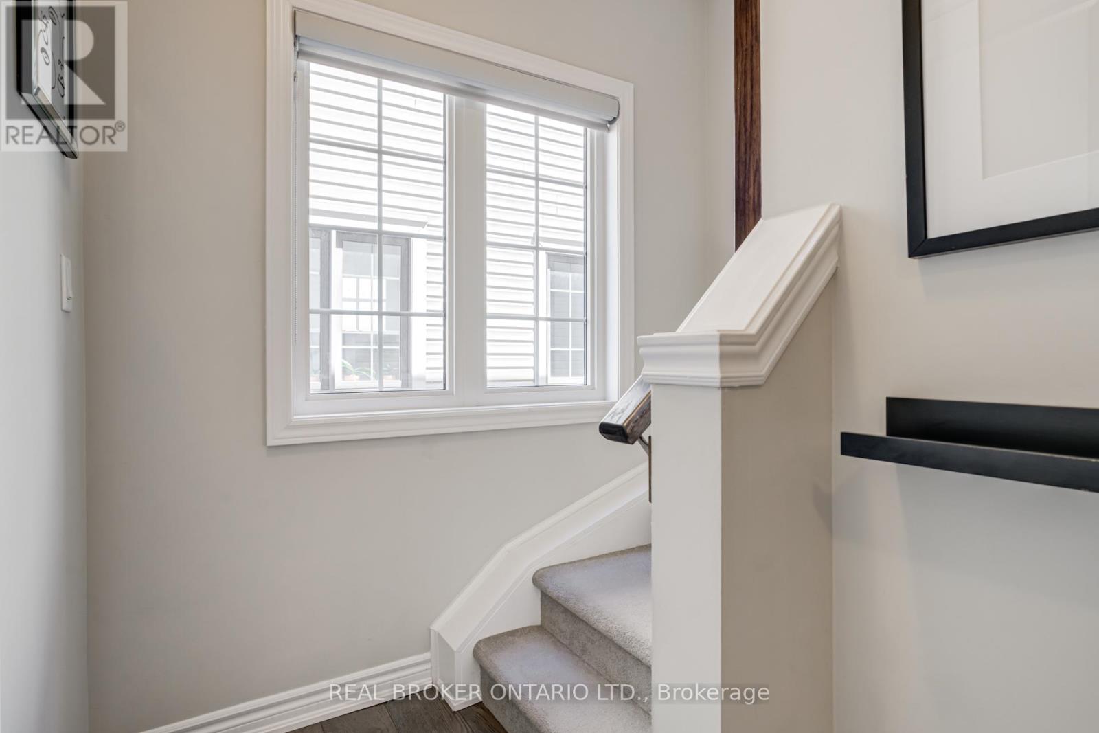 Photo 18 of 49 377 Glancaster Road, Hamilton ON