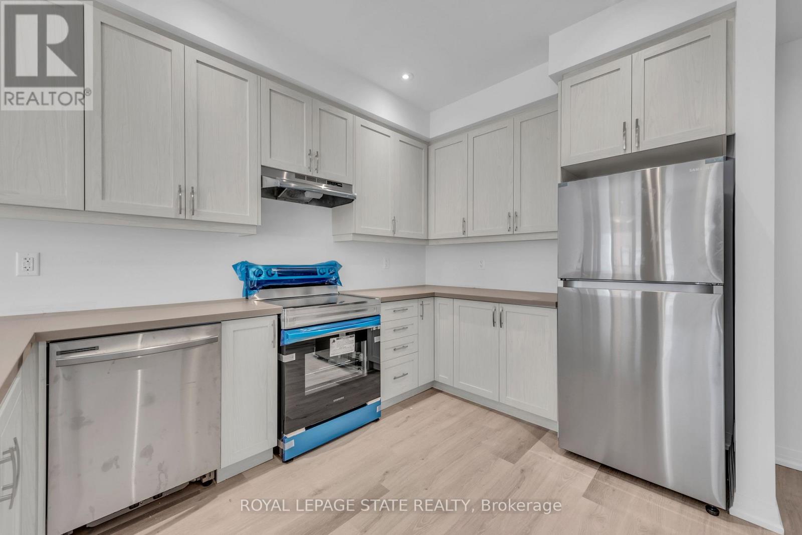 Photo 29 of 90 461 Blackburn Drive, Brantford ON